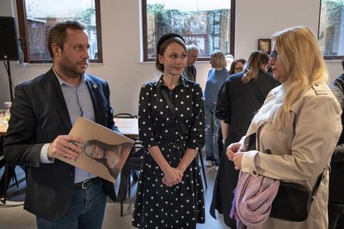 Wesoła ale nie za bardzo_wernisaż_Sztuka na miejscu