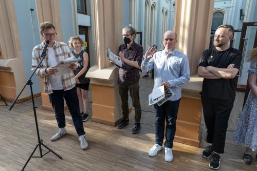 Widok wystawy WORLD(S)