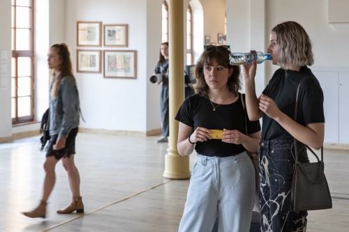 Widok wystawy WORLD(S)