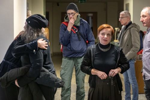 Lila Leń, Joanna Turek: PO …..... MIĘDZY