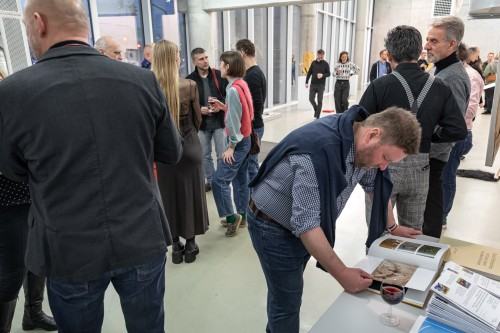 Fotorelacja z wystawy SITES and ROOTS – MIEJSCA i KORZENIE Fotorelacja z wystawy SITES and ROOTS – MIEJSCA i KORZENIE