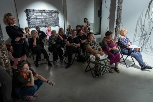 Ogród wojenny_oprowadzanie kuratorskie