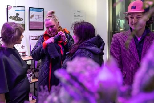 Love + Time: międzynarodowa wystawa grupowa