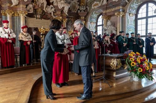 inauguracja uczelni artystycznyc2024/25