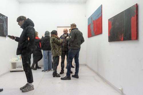 Otwarcie zbiorowej wystawy malarstwa studentów z Pracowni 205 Otwarcie zbiorowej wystawy malarstwa studentów z Pracowni 205