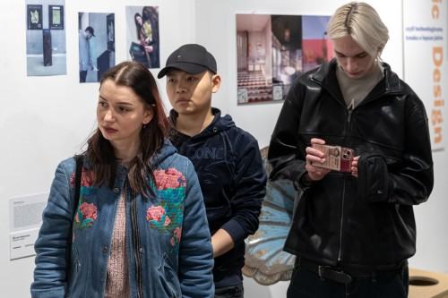 Wernisażu wystawy Emphatic Design vol. 4 w galerii Sztuka na miejscu, fot. Michał Pietrzak