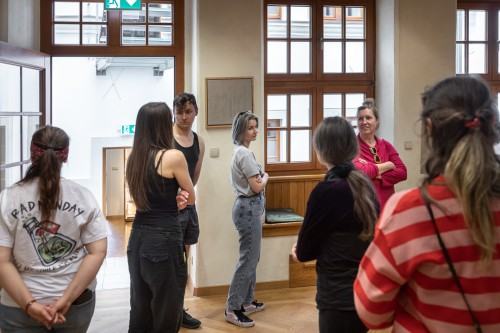 Iluminacja_oprowadzanie kuratorskie Iluminacja_oprowadzanie kuratorskie