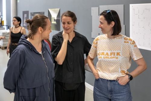 fotorelacja z wystawy θέση fotorelacja z wystawy θέση