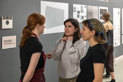 fotorelacja z wystawy θέση fotorelacja z wystawy θέση