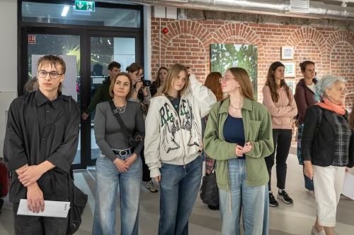 Wizja lokalna_oprowadzanie kuratorskie Wizja lokalna_oprowadzanie kuratorskie