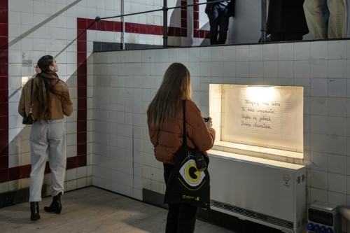 Wernisaż wystawy Grupy Łono pt. Namaszczę się popiołem i zatańczę nad stołem