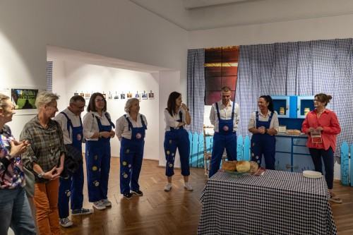 _mp_7215.jpg Równość/Różność/Razem_za Szkłem
