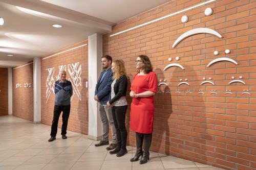 Odchylenia, wariacje, przegięcia