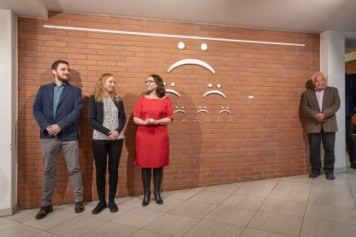 Odchylenia, wariacje, przegięcia