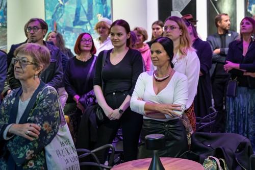 Otwarcie wystawy Soni Ruciak i Marceliny Groń pt. Miejsca związane w Galerii Sztuka na miejscu, zdj. Michał Pietrzak.