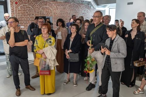 Oprowadzanie kuratorskie po wystawie Dowody na NIEOBECNOŚĆ w Galerii Geppart ASP Wrocław, zdj. Michał Pietrzak