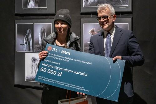 Najlepsze Dyplomy Scenografii