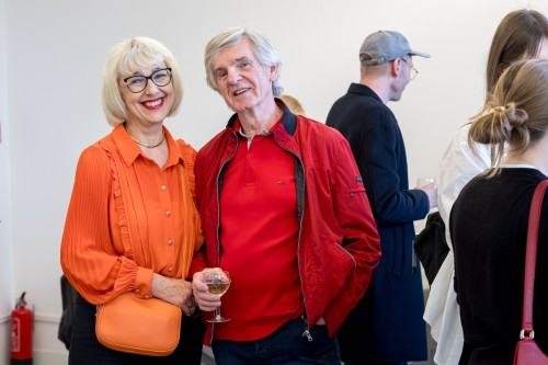 Stany wyjątkowe_Neon