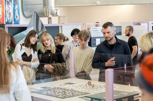 Stany wyjątkowe_Neon