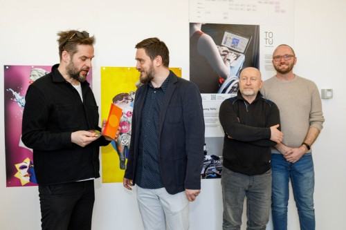 Stany wyjątkowe_Neon