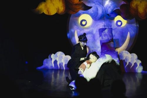 Gdzie się podział Baku?, spektakl ze scenografią, kostiumami, multimediami oraz formami lalkowymi Sebastiana Siepietowskiego, zdj. Maciej Cieślak