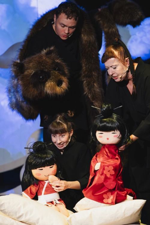 Gdzie się podział Baku?, spektakl ze scenografią, kostiumami, multimediami oraz formami lalkowymi Sebastiana Siepietowskiego, zdj. Maciej Cieślak