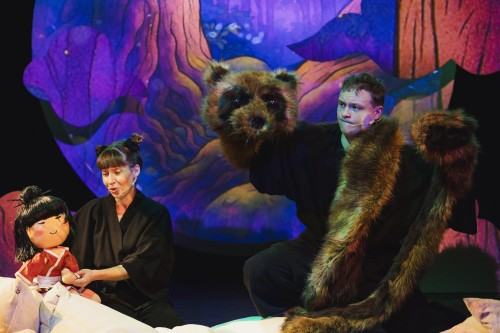 Gdzie się podział Baku?, spektakl ze scenografią, kostiumami, multimediami oraz formami lalkowymi Sebastiana Siepietowskiego, zdj. Maciej Cieślak