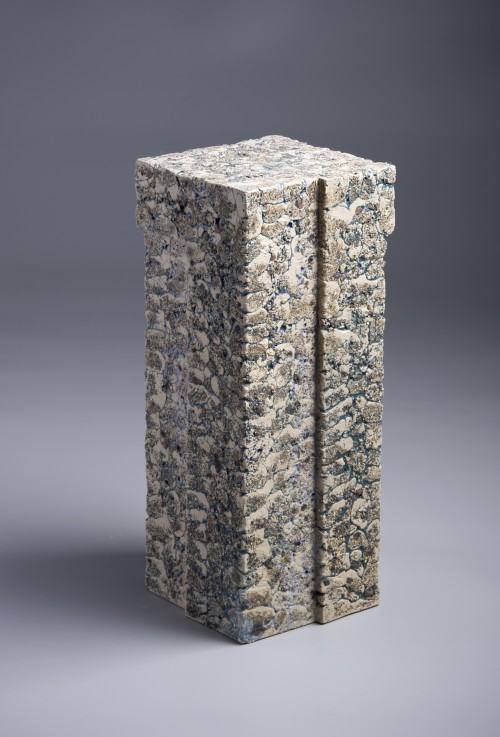 Blok B, 2025 r., masa szamotowa, kamionka barwiona, 20x50x20 cm