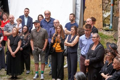 NIE/OBECNOŚĆ czyli o desublimacji sztuki NIE/OBECNOŚĆ czyli o desublimacji sztuki