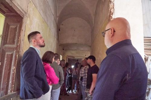 NIE/OBECNOŚĆ czyli o desublimacji sztuki NIE/OBECNOŚĆ czyli o desublimacji sztuki