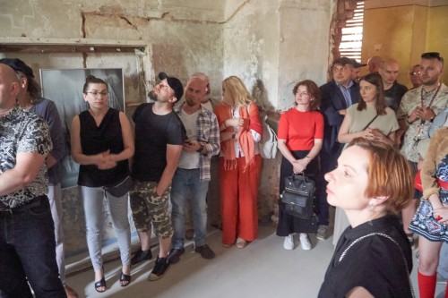 NIE/OBECNOŚĆ czyli o desublimacji sztuki NIE/OBECNOŚĆ czyli o desublimacji sztuki