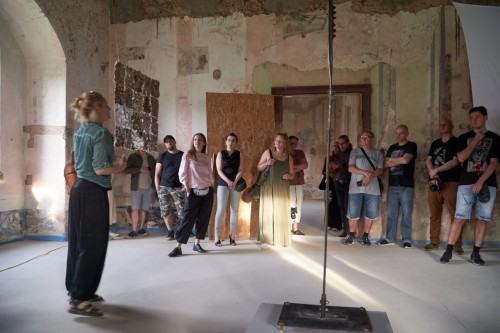 NIE/OBECNOŚĆ czyli o desublimacji sztuki NIE/OBECNOŚĆ czyli o desublimacji sztuki