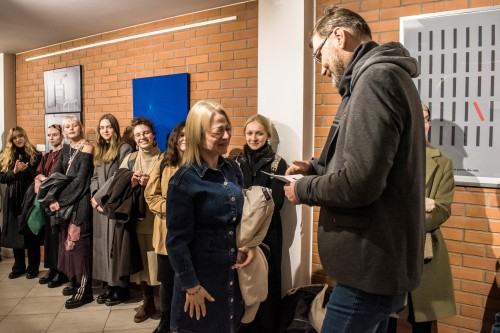 Wernisaż wystawy pt. "Wystarczy jeden" Wernisaż wystawy pt. "Wystarczy jeden"