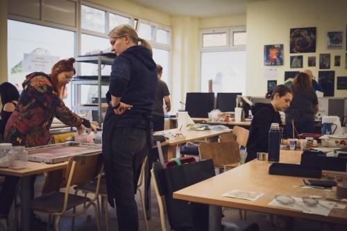 Relacja z Międzynarodowego Sympozjum „Serigraficzne eksploracje emalii II”