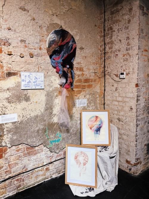 Szkic jako manifest. Wokół wystawy „Ścieżki i ślady”Karolina Poddębniak