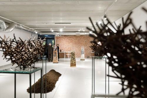 U zbiegu dróg_wernisaż