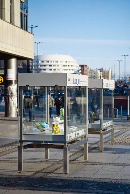 image00004.jpg Glass_on