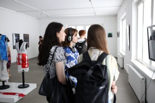 Wernisaż wystawy Erasmus+ 2022, zdj. Justyna Żak Wernisaż wystawy Erasmus+ 2022, zdj. Justyna Żak