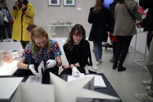 Wernisaż wystawy OPSK w galerii Neon Wernisaż wystawy OPSK w galerii Neon