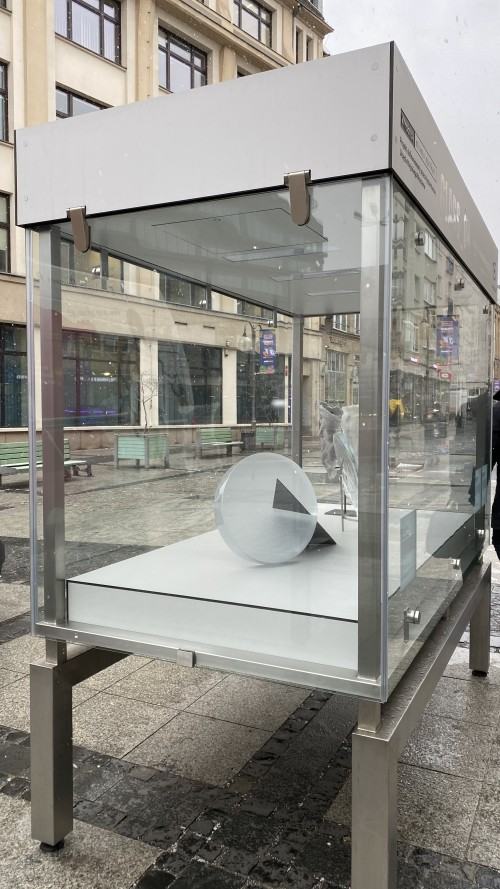 img_7379.jpg Glass_on Gabloty