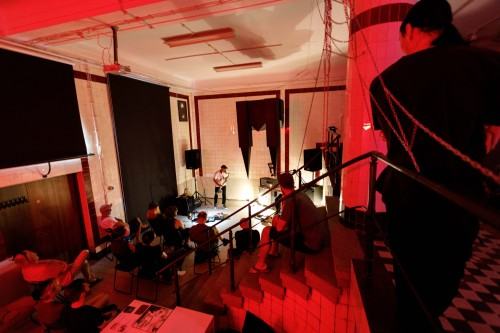 Koncert Frise Lumière i wystawa † A  M  B  I  E  N  T † Łukasz Paluch