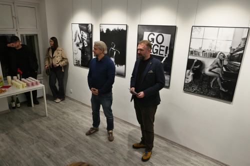 Roland Okon, Vegetarian Calendar