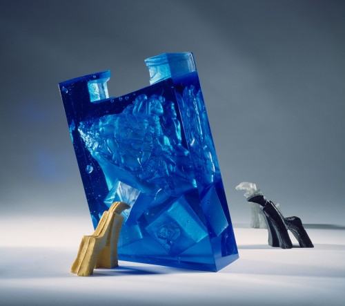 wojciech-peszko-widmo-szklo-barwione-stapiane-w-formie-piaskowane-pate-de-verre, 2017