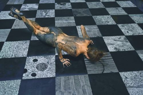 Zuzanna Dyrda, Ciało obce