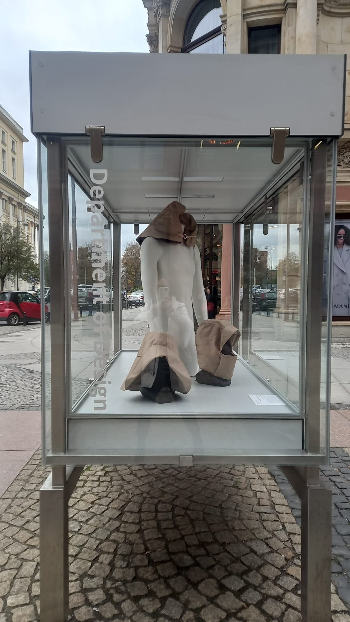 Katedra Wzornictwa - Gabloty mobilne